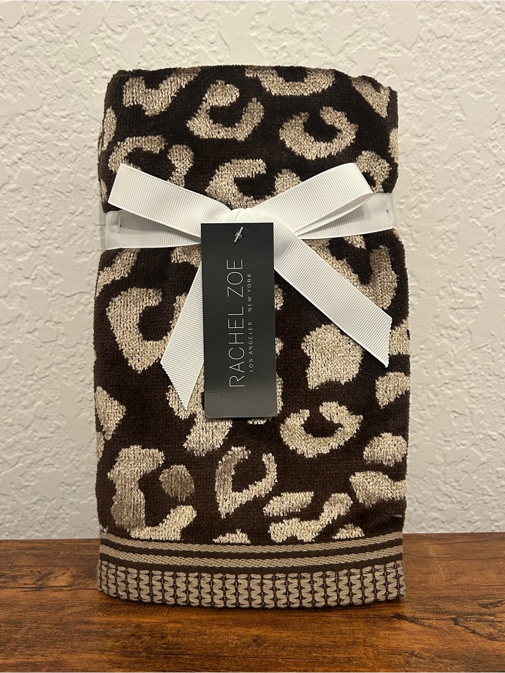 Set of 2 Rachel Zoe Leopard Cheetah Print Decorative Hand Towels